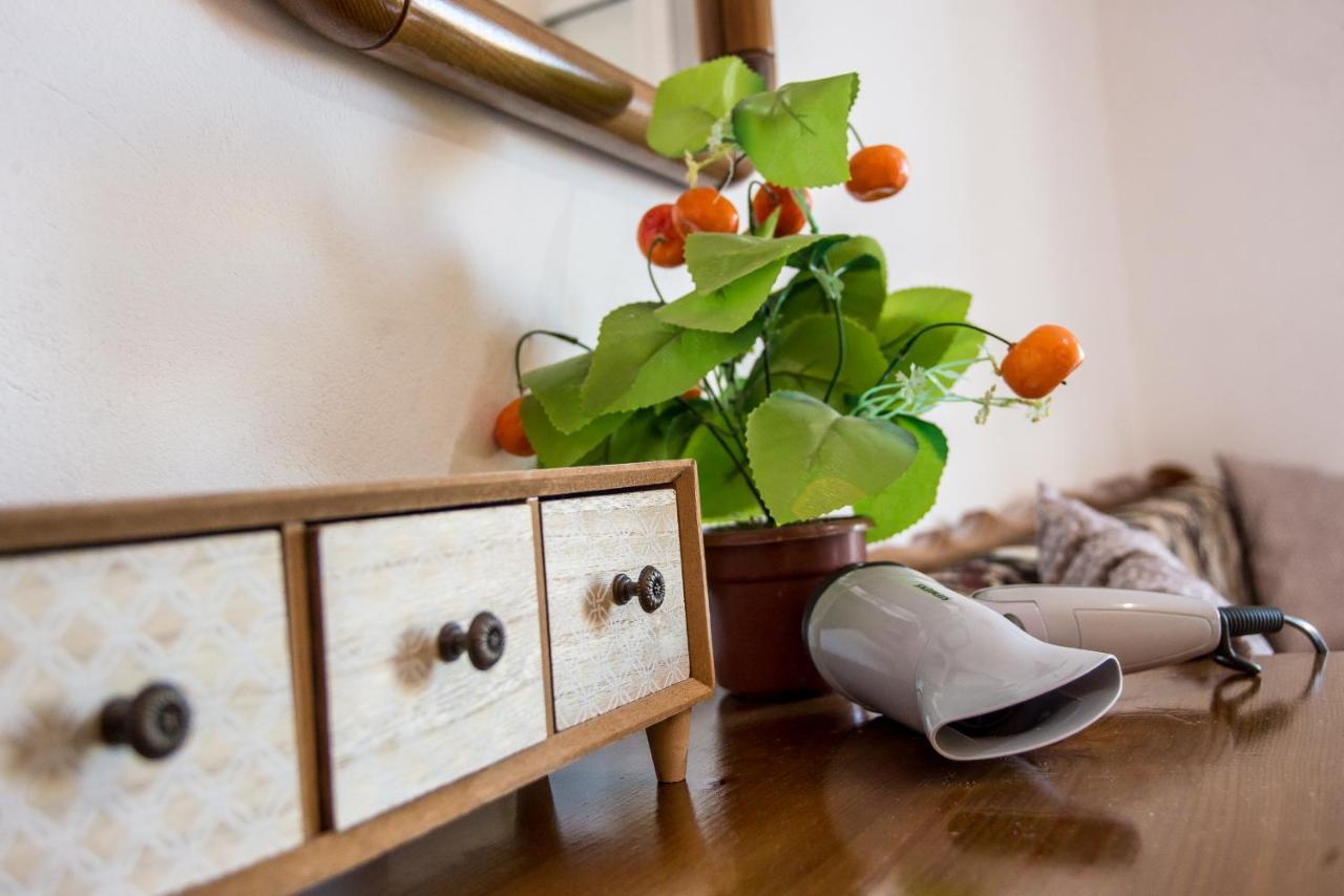 Aristotelis Apartments Razáta Kültér fotó