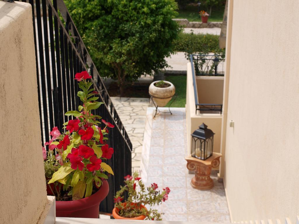 Aristotelis Apartments Razáta Kültér fotó
